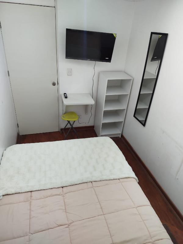Acogedora y céntrica habitación Larcomar - image 12