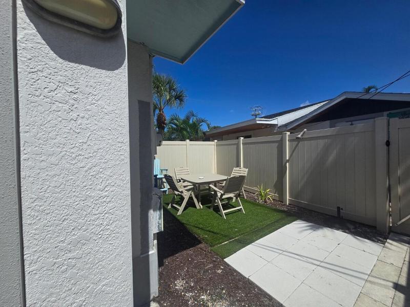 An Island Getaway at Palm Tree Villas - image 44