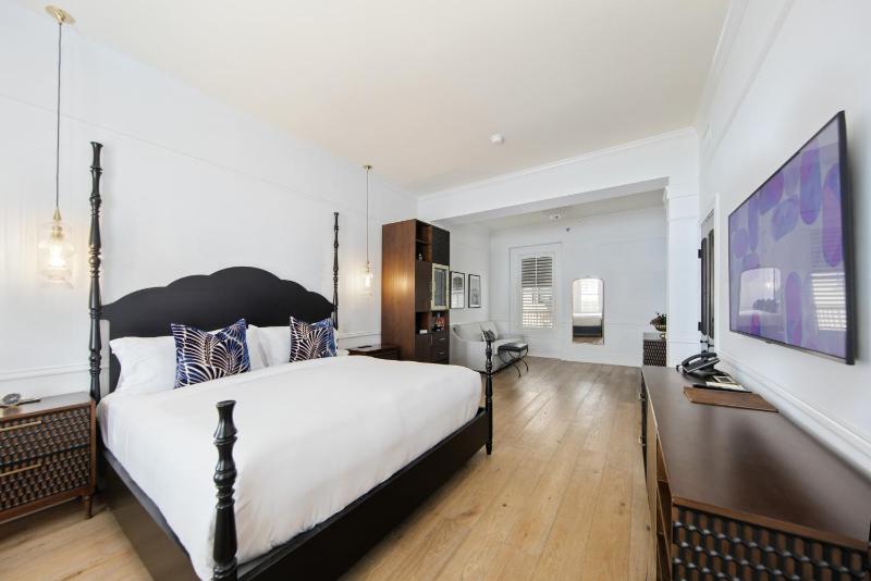 Fairmount Hotel - image 47