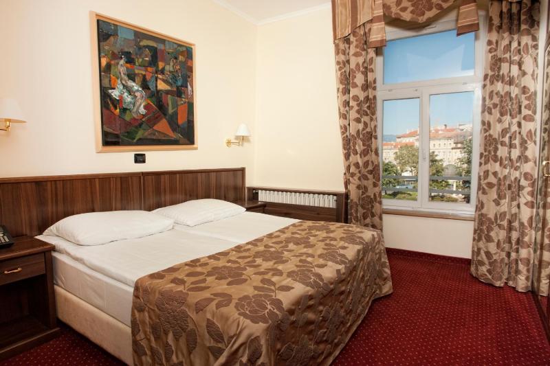 Suite image 4