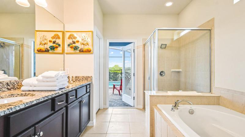 2301LD WAW Family Stunning Lakeview Home with Frozen & Star Wars Decor - image 27