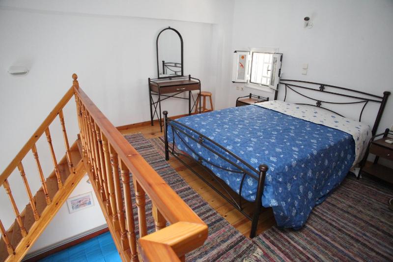 Studio (3 Adults) with Balcony image 2
