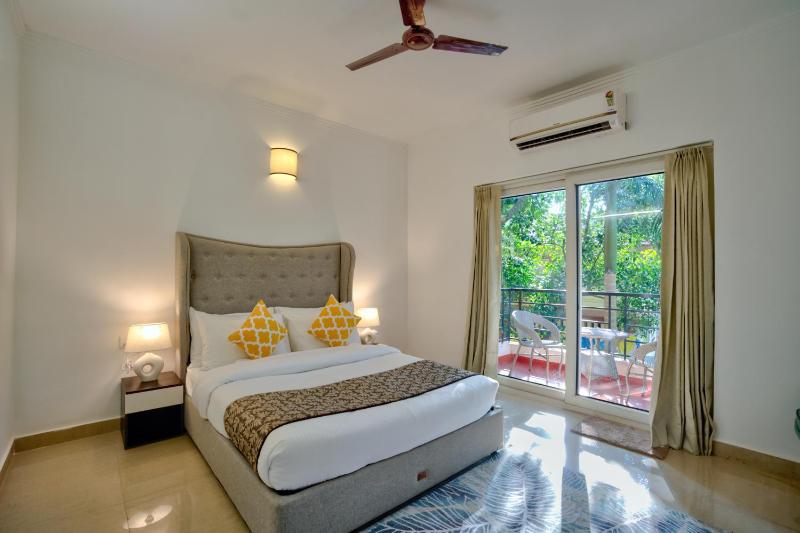 Private Pool 3BHK Villa near Candolim - image 6