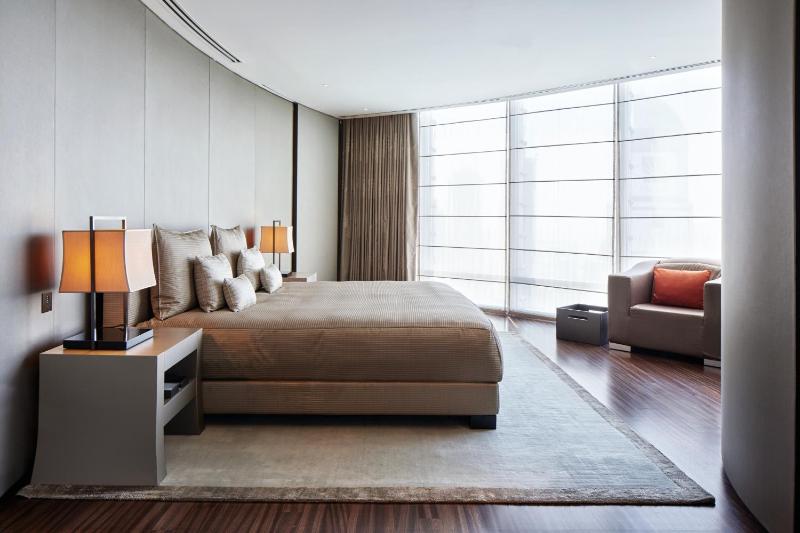 Armani Signature Suite image 1