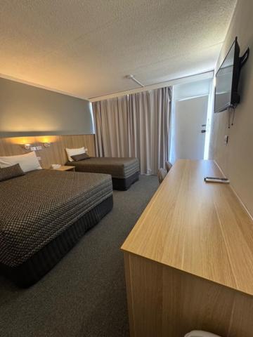 The Sands Motel - image 11