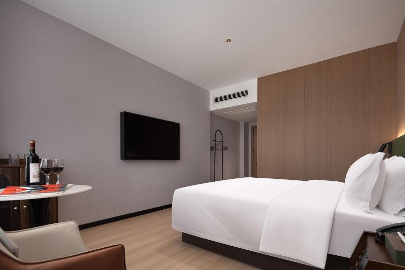 Phonenix Perches Holiday Inn - Wuyi Avenue-Adjacent Changsha Railway Station - image 15