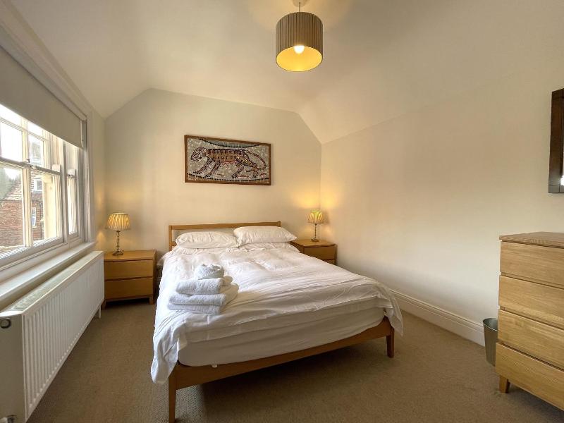 Sterling House - image 17