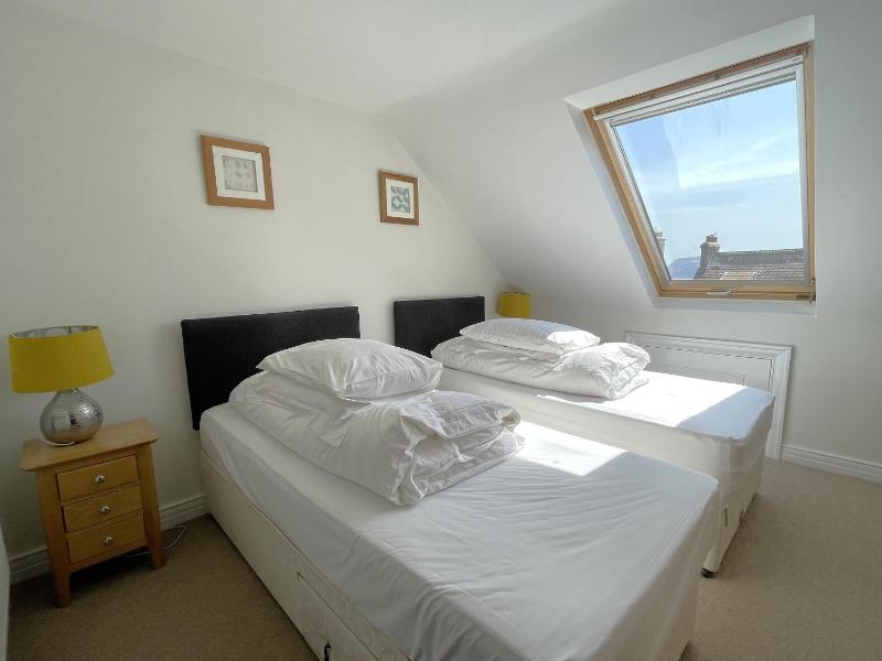 Sterling House - image 11