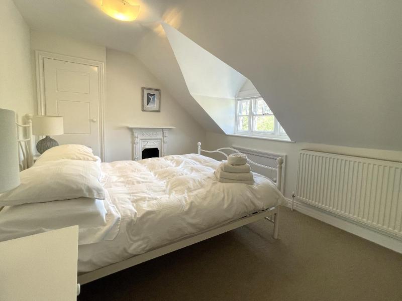 Sterling House - image 13