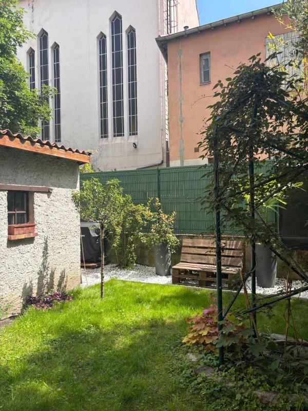 Quiet studio with garden near Part-Dieu - image 16