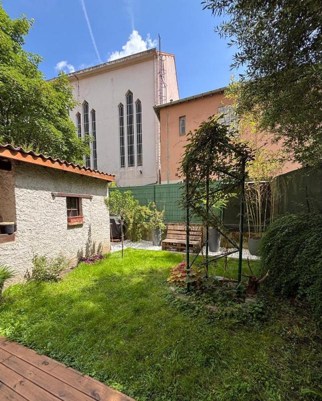 Quiet studio with garden near Part-Dieu - image 11