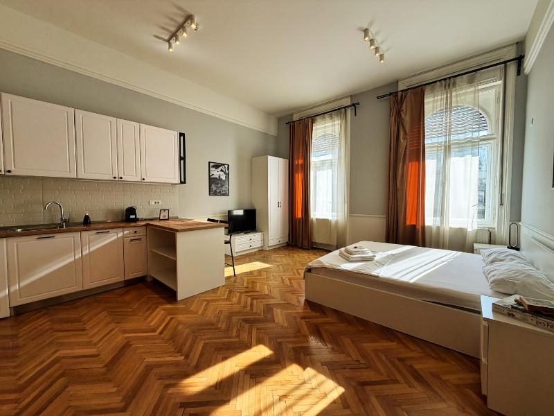 Carol Residence - ultra central - powered by NEO - image 1