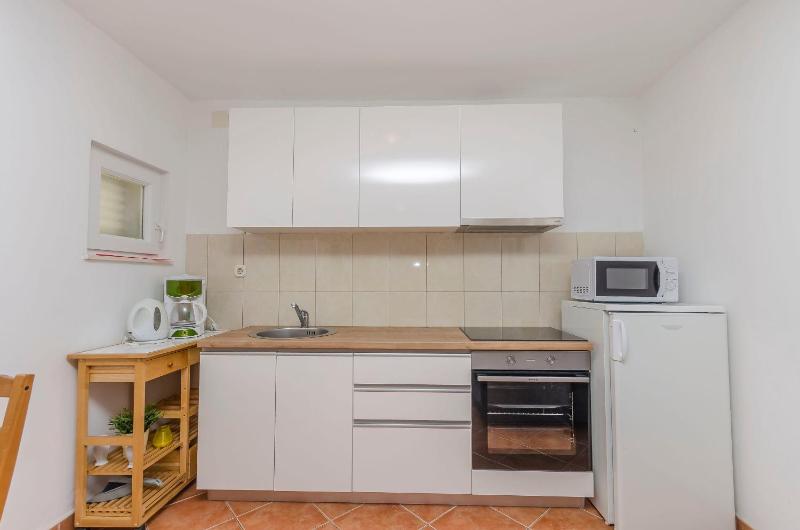 Apartments Amina - image 6