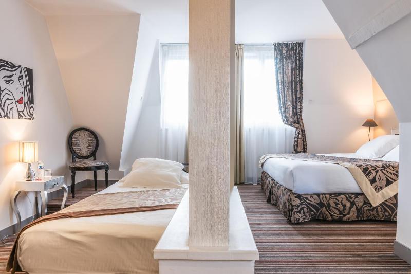 Villa 81 - image 36