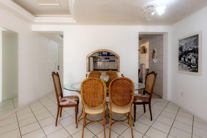 Apartamento com Varanda Churrasqueira e Vista Mar - image 23