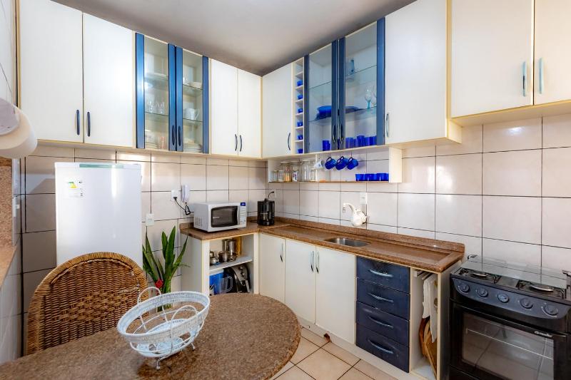 Apartamento com Varanda Churrasqueira e Vista Mar - image 26