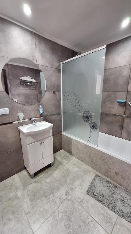 Departamento con balcón hasta 4 personas en Tandil a metros de la plaza principal con wi fi - image 16