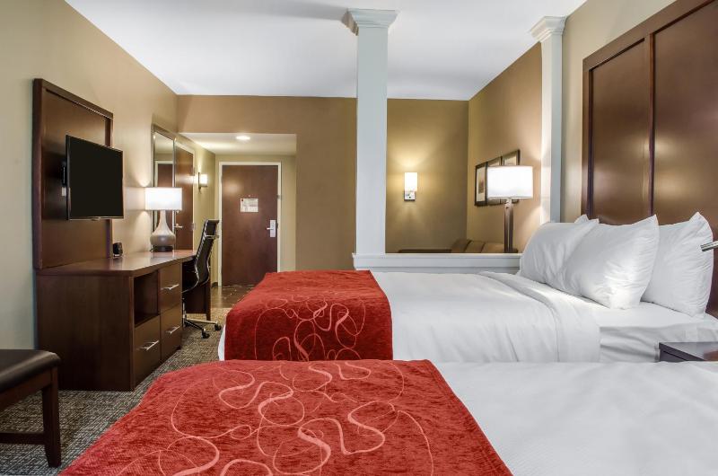 Queen Suite with Two Queen Beds - Accessible/Non-Smoking image 2