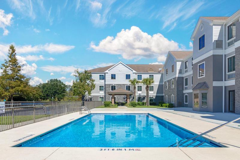 Comfort Inn & Suites Savannah Airport - image 21