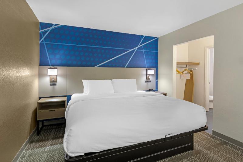 Comfort Inn & Suites Savannah Airport - image 16