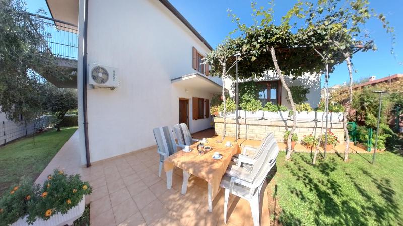 Apartments with parking space Umag - 22622 - image 1