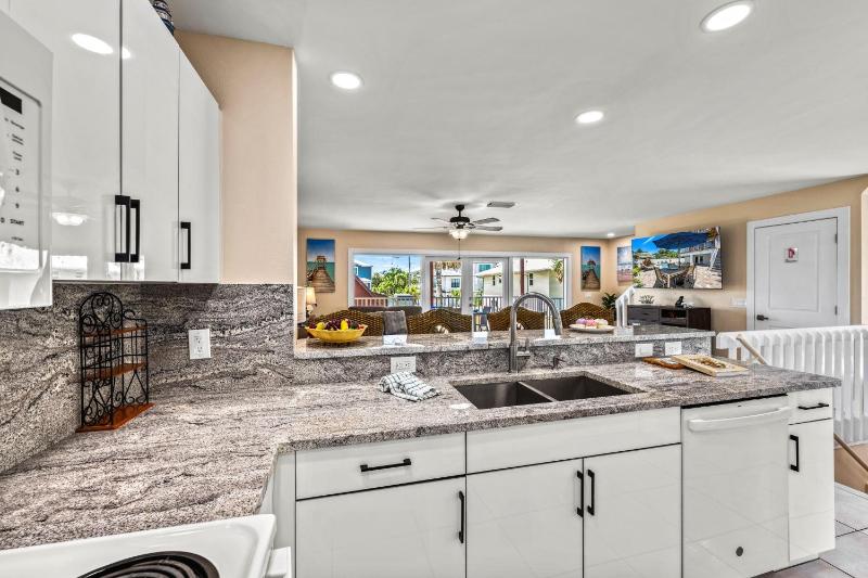 Dolphin Resort - 123 - image 37