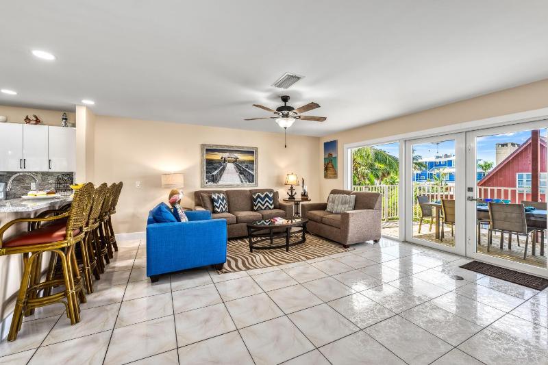 Dolphin Resort - 123 - image 13