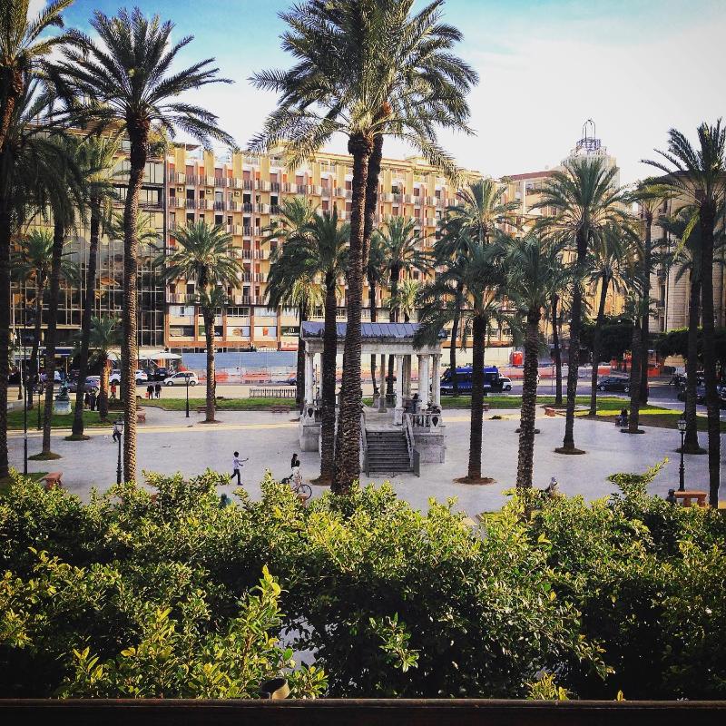 Deluxe Apartment image 2