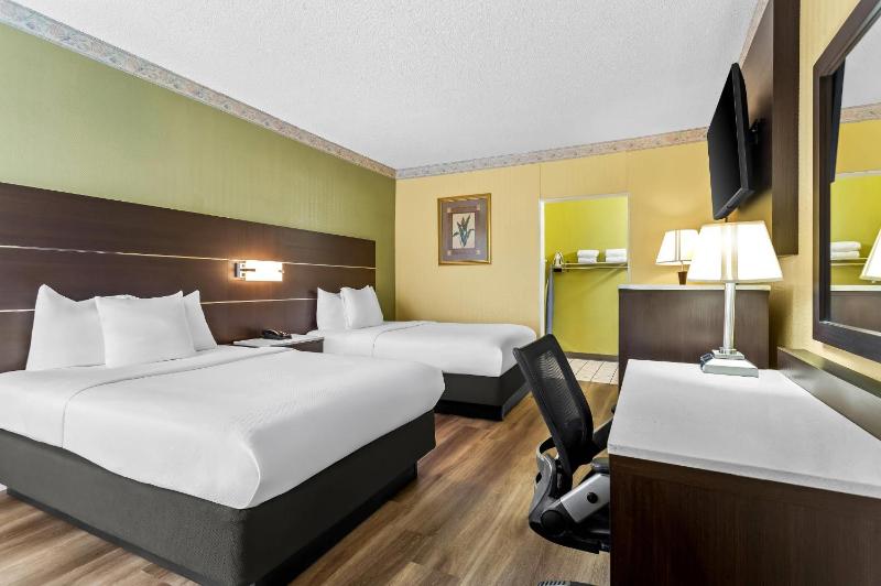 Quality Inn Tampa Airport - Cruise Port - image 36