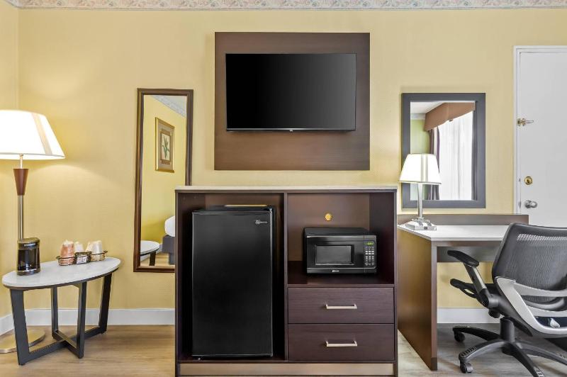 Quality Inn Tampa Airport - Cruise Port - image 19