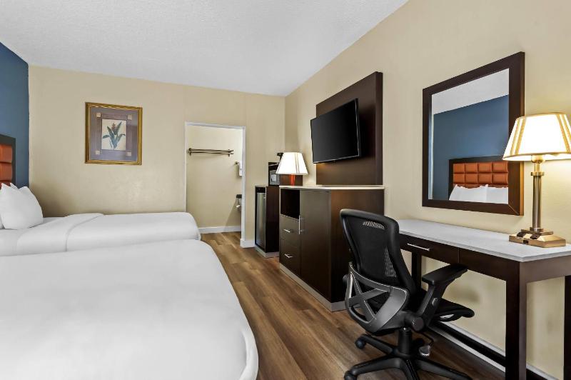 Quality Inn Tampa Airport - Cruise Port - image 7