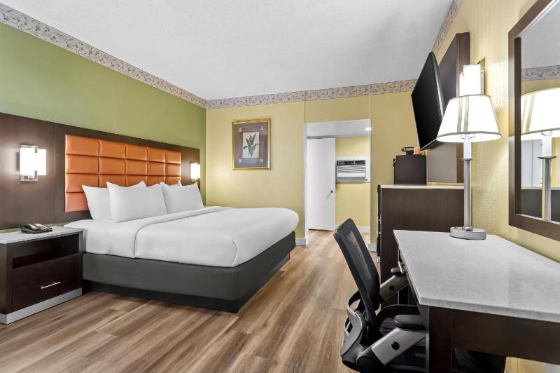 Quality Inn Tampa Airport - Cruise Port - image 44