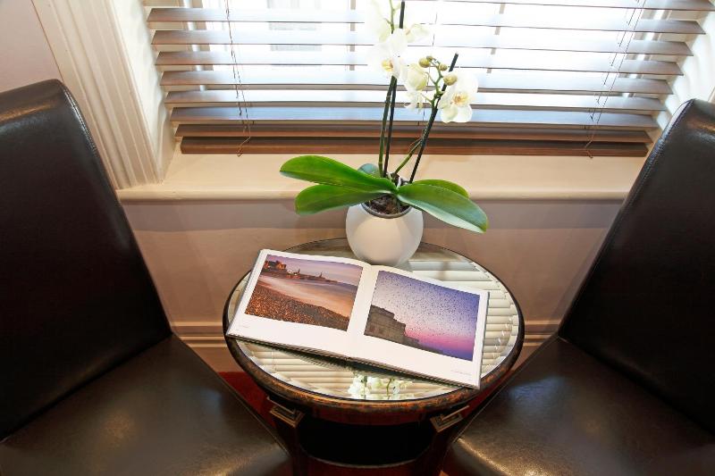 Double Room image 2