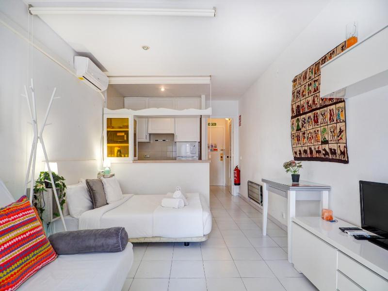 Ferdinand Apartment by Hello Homes Sitges - image 15