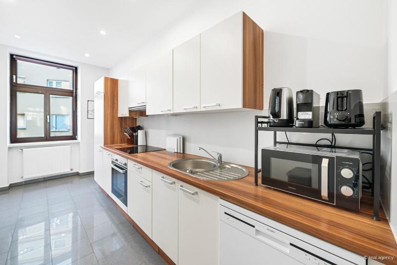 Bernhards Apartment Flurschützstraße - image 12