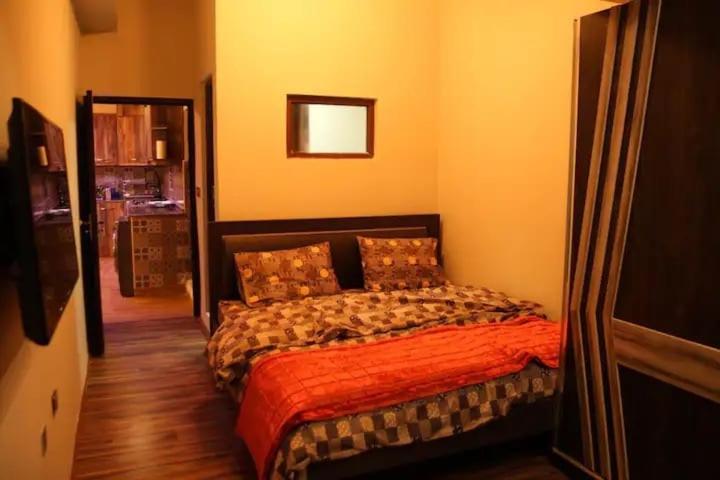 Luxurious Apartment Shahre Now - image 1