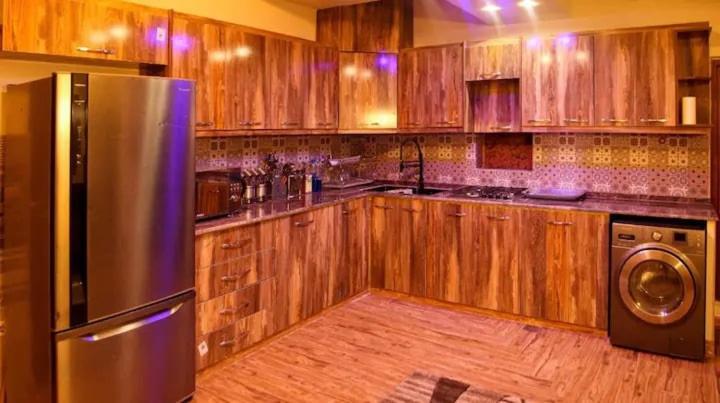 Luxurious Apartment Shahre Now - image 11