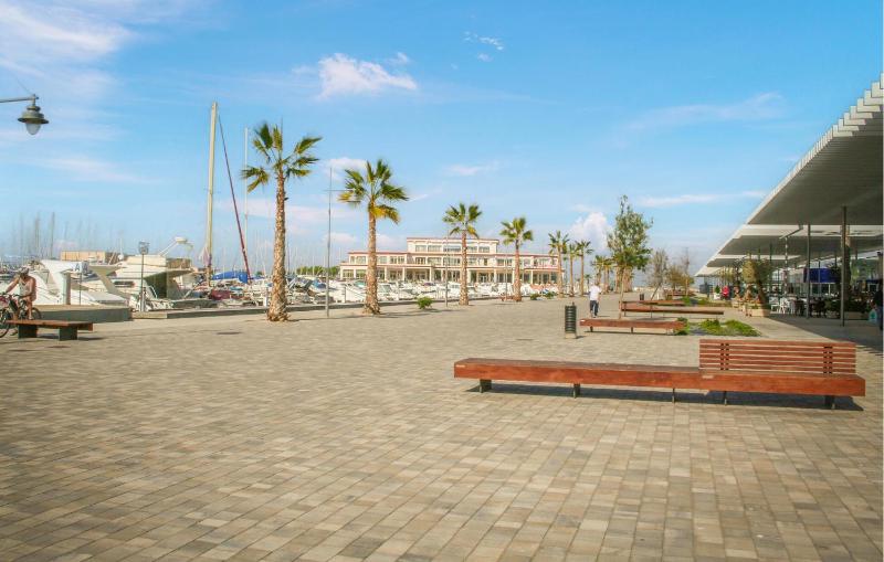 3 Bedroom Lovely Apartment In Santa Pola - image 23