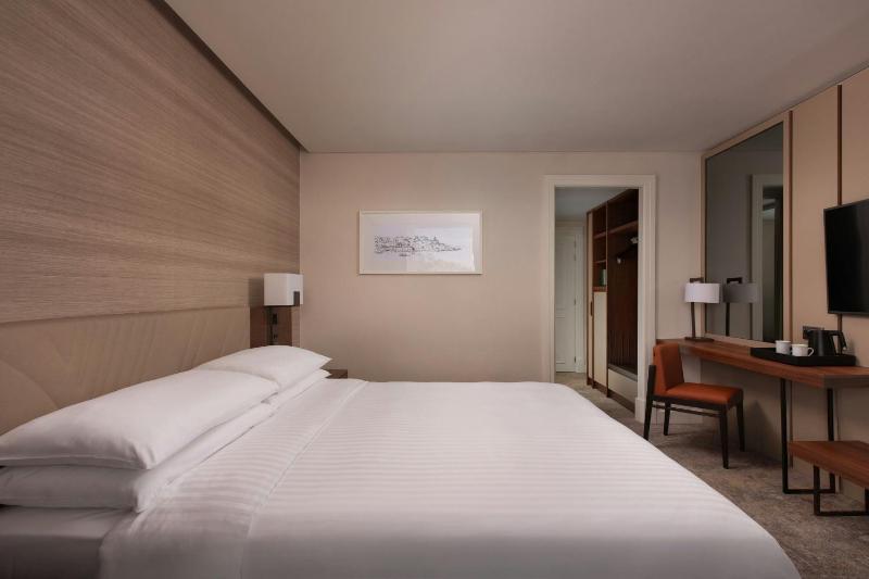 Lisbon Marriott Hotel - image 9