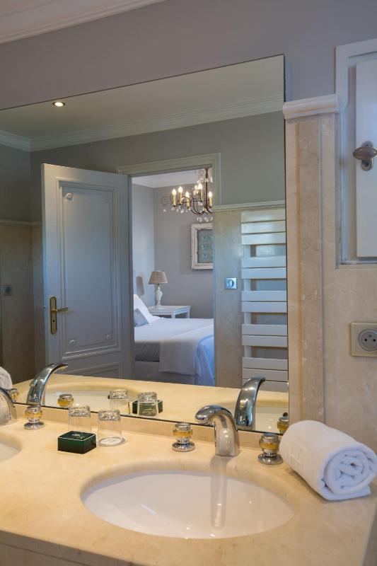 Junior Suite image 2