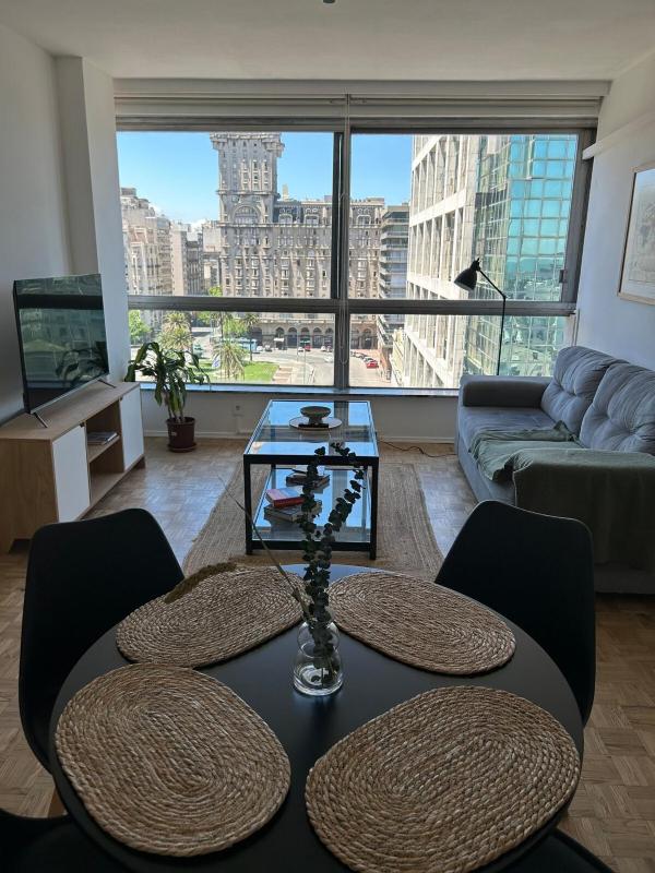 Central Montevideo with Stunning View - image 2