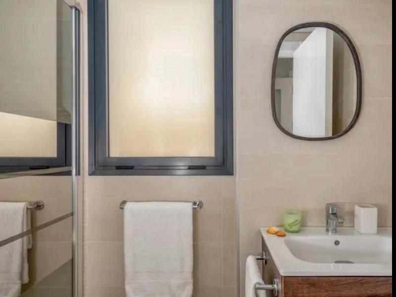 H2M Pacifico Seaview & Terrace & Common Pool - image 6