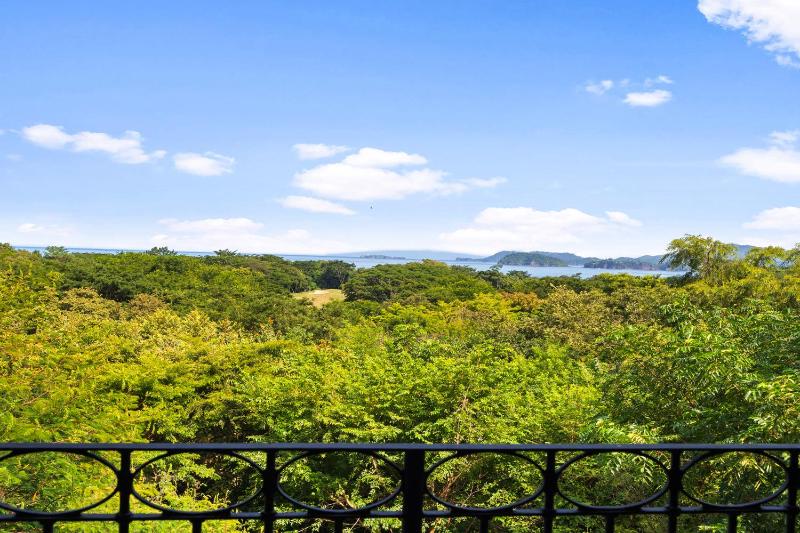 Treetop Ocean View Penthouse - Jobo 15 - image 15