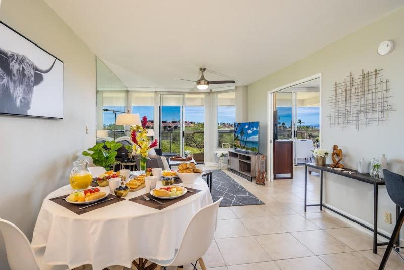 Oceanview Retreat Walk to Beach & Restaurants - image 2