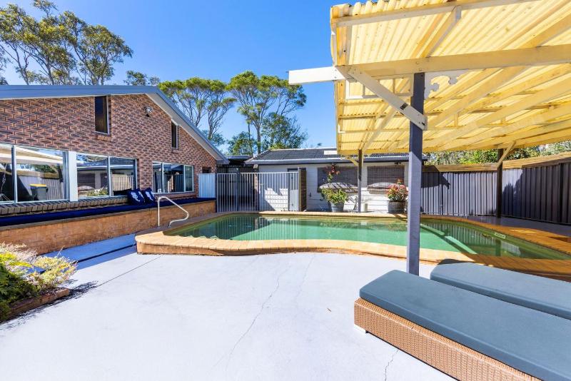 Gone Coastal - Pet Friendly with Swimming Pool - image 16