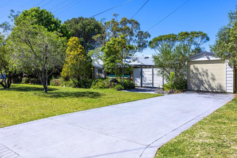 Gone Coastal - Pet Friendly with Swimming Pool - image 18