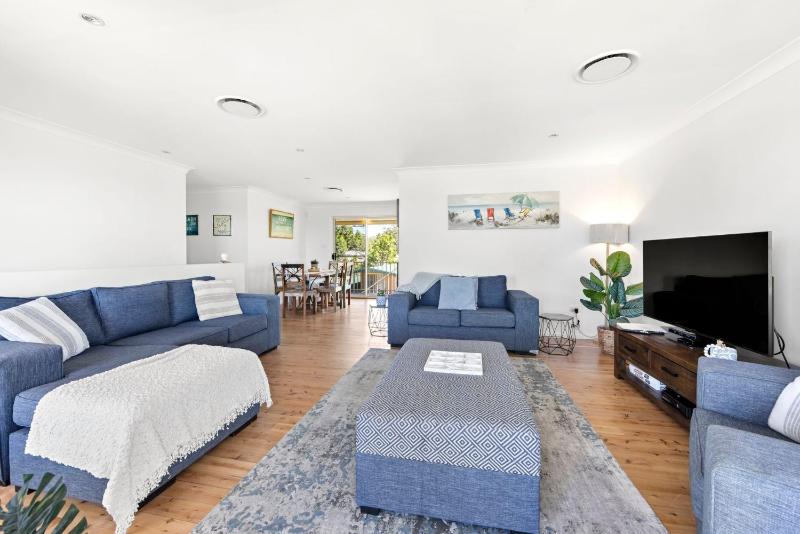 Sandy Adventures - Pet Friendly - 1 Min to Beach - image 27
