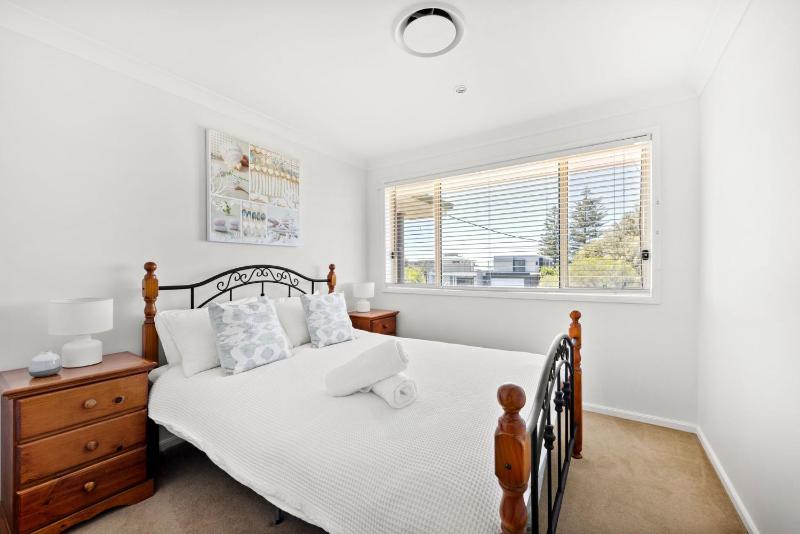Sandy Adventures - Pet Friendly - 1 Min to Beach - image 13