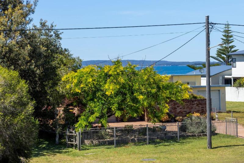 Sandy Adventures - Pet Friendly - 1 Min to Beach - image 9
