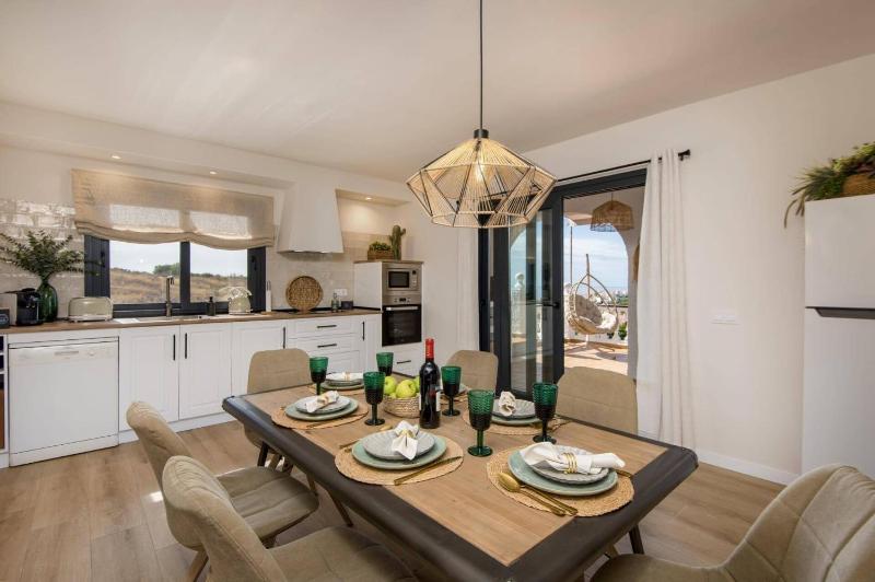 Villa Casa Romero by Villa Plus - image 3